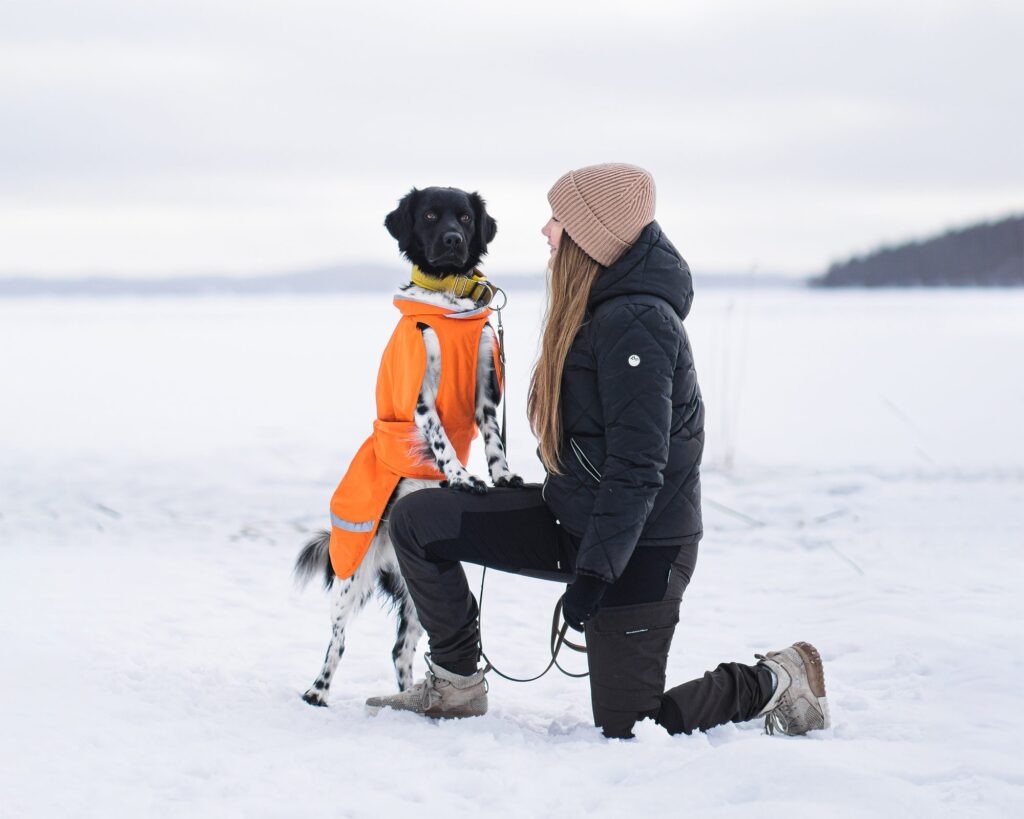 Vuoden 2022 Pompassador lähettiläs Miina ja hänen koira Knut.